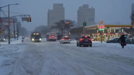 ABD’de Şiddetli Kar Fırtınası 5 Ölüye, 13 Bin Uçuşa ve Milyonu Aşkın Kişiye Elektrik Kesintisi Getirdi