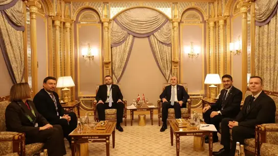 Bakan Işıkhan ve Letonya Sosyal Refah Bakanı Uzulnieks Riyad'da Sosyal Güvenlik İş Birliğini Görüştü