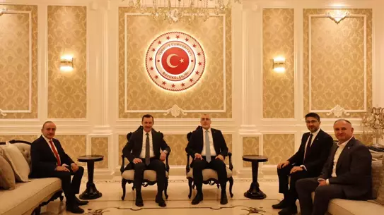 Çalışma Bakanı Vedat Işıkhan, Riyad Büyükelçiliğinde Görüşmeler Gerçekleştirdi