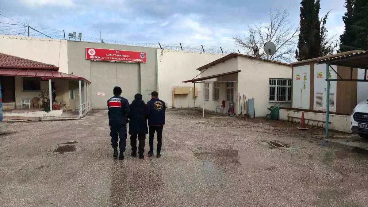 Sahte Jandarma, Bozcaarmut Köyü'nde Altın Hırsızlığıyla Gözaltına Alındı