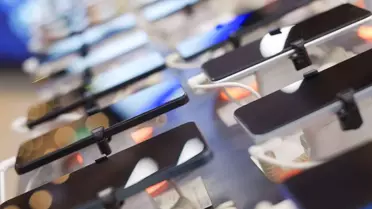 Asus, 2026'da Akıllı Telefon Üretimine Son Veriyor ve AI’ye Yöneliyor