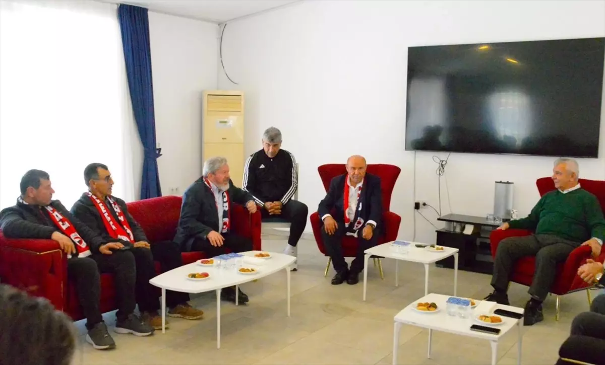 Fethiyespor sahasında Yakup Otgöz