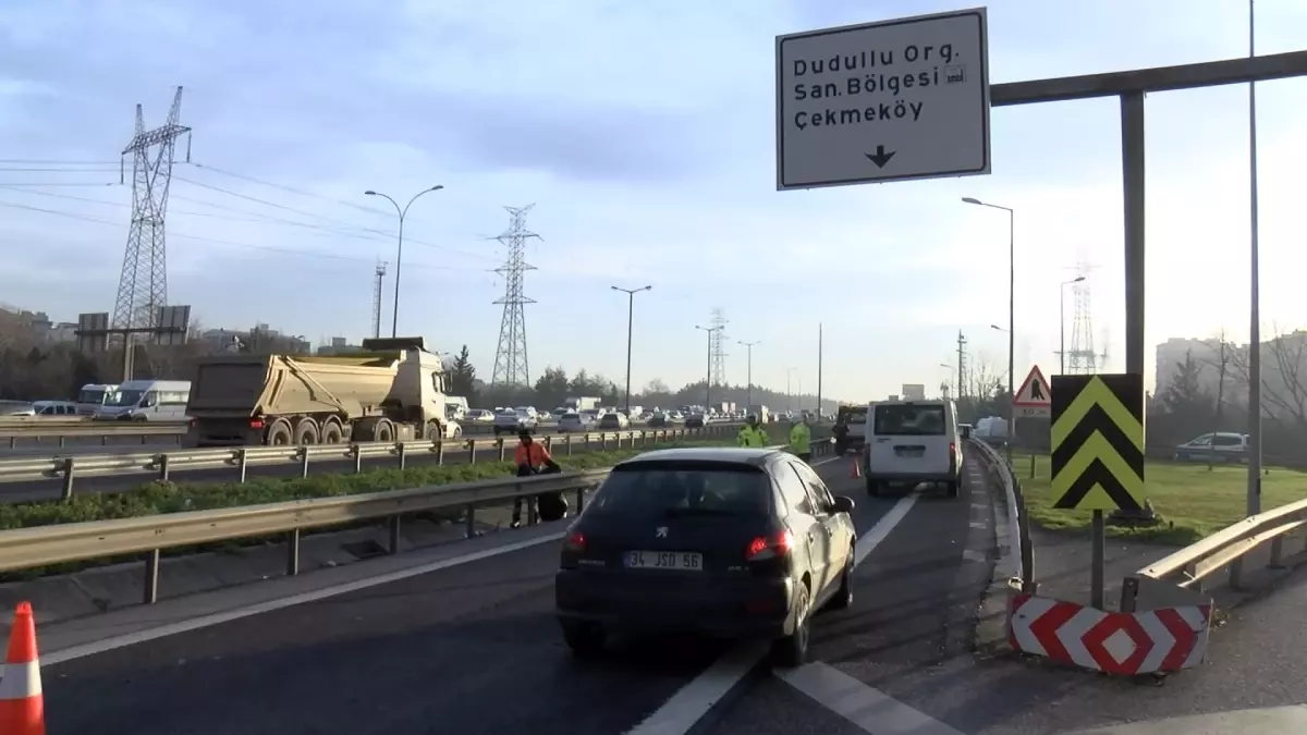 Ataşehir'de Motosiklet Çarpması: 1 Ölü, Sürücü Ağır Yaralı