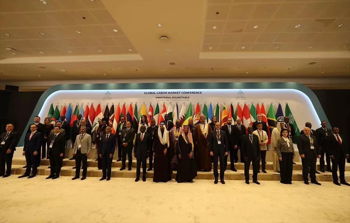 Bakan Işıkhan Riyad konferansında