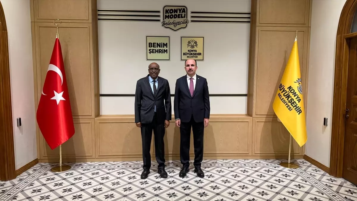 Cibuti Büyükelçisi Abdillahi Konya'da