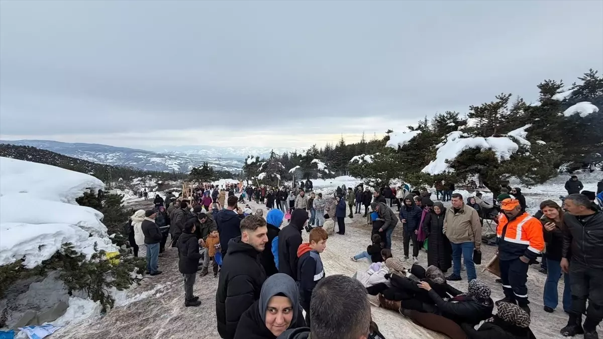 Niksar Ulu Camii’nde Tarihi Restorasyon Çalışmaları Hız Kesmeden Sürüyor