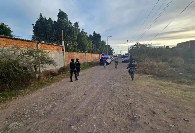 Stadyumda güvenlik görevlileri