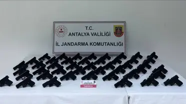 Serik’te Büyük Silah Kaçakçılığı Operasyonu: 45 Ruhsatsız Tabanca Ele Geçirildi