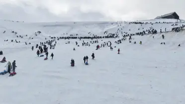 Aladağ Kayak Merkezi Sömestir Tatilinde Yoğun Ziyaretçi Akınıyla Büyülüyor