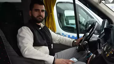 Sakarya’da Minibüs Şoförü, Hastalanan Yolcuyu Anında Hastaneye Ulaştırdı