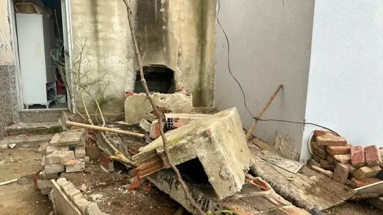 Uşak'ta Ekmek Fırını Çöküşü: Duvar Altında Kalan Çalışan Hastaneye Kaldırıldı