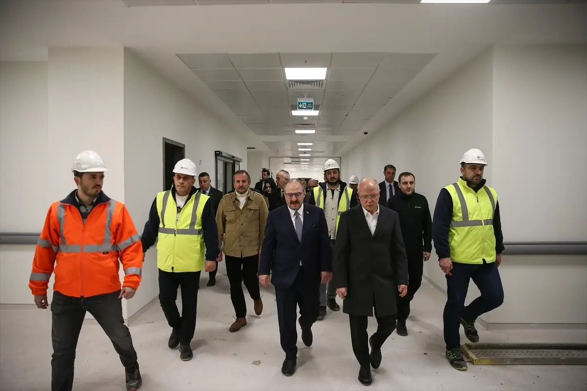 AK Parti heyeti Bursa Hastanesi'nde inceleme yapıyor