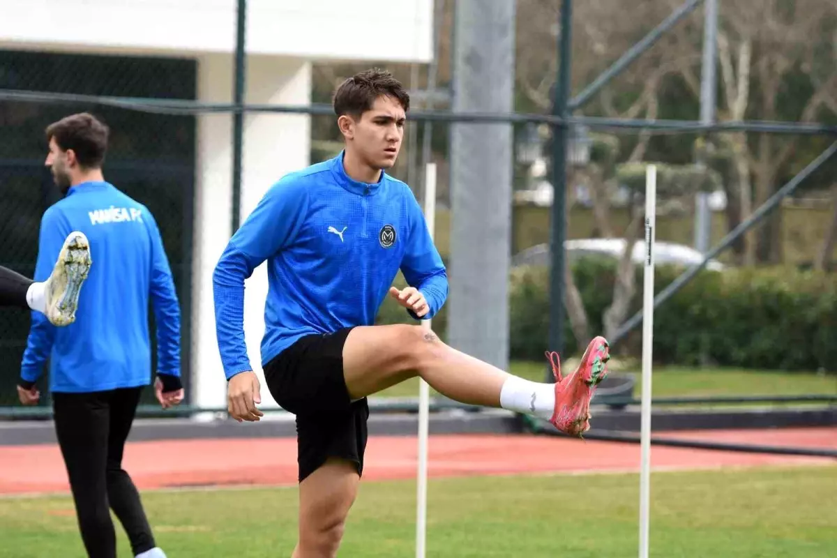 Manisa FK ve İstanbulspor maçından bir an