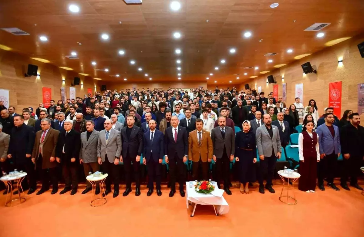 Van’da Gençler İçin Sosyal Psikoloji Kış Kampı Açıldı