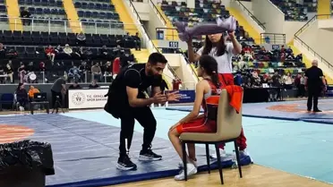 Camardı Spor Kulübü güreşçileri yarışmada