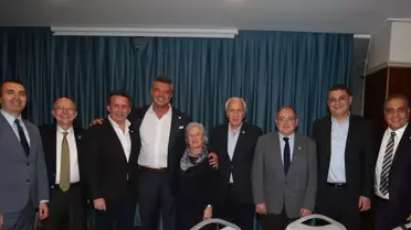 Sadettin Saran, Faruk Ilgaz Tesisleri'nde Şampiyonluk Vurgusuyla Taraftarları Motive Etti