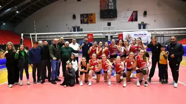 Yunusemre Belediyespor Kadın Voleybol Takımı 2. Lig'de Sezonu Güçlü Tamamladı