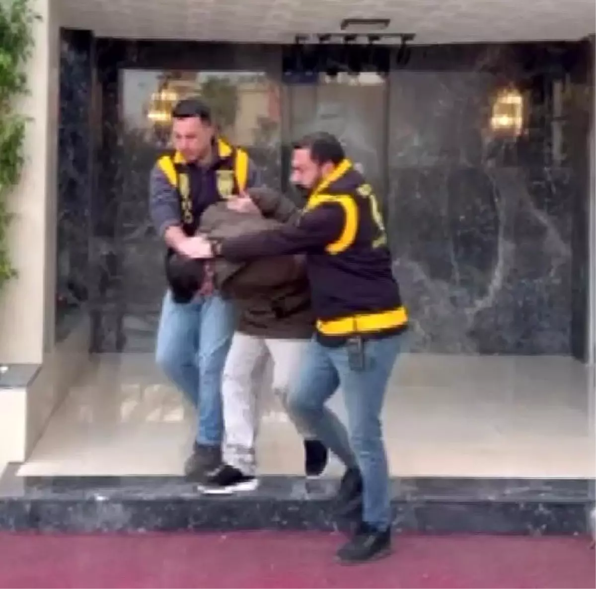 Adana’da Online Oyun Tartışması Şiddetli Sona Erdi: Lise Öğrencisi Saldırıyla Şokta