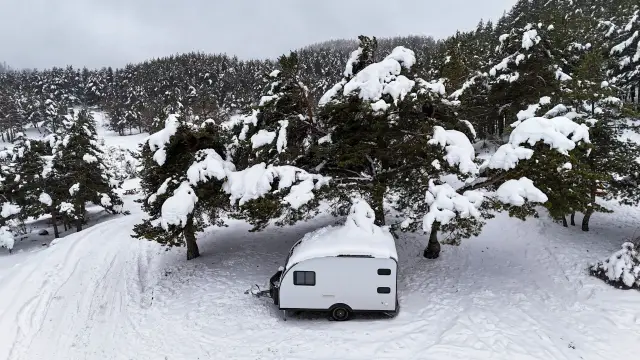 Kış menüsüyle dolu bir restoran
