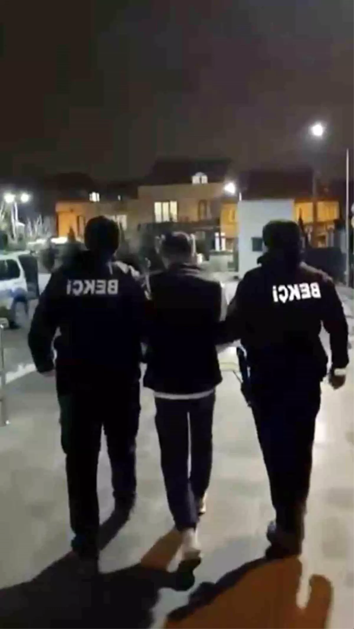 Bursa Osmangazi'de 21 Yıl Hapis Cezalı Hırsız Operasyonla Yakalandı