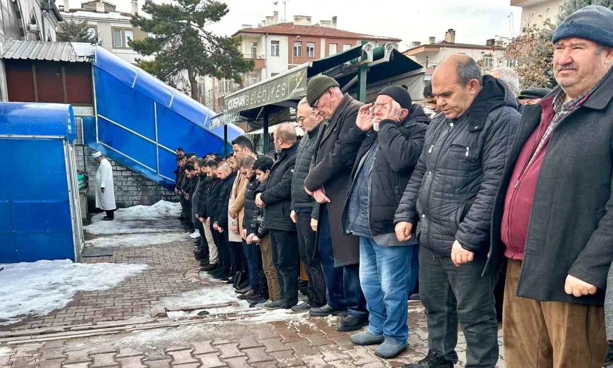Kaza yerinde otobüs ve krikonun görüntüsü