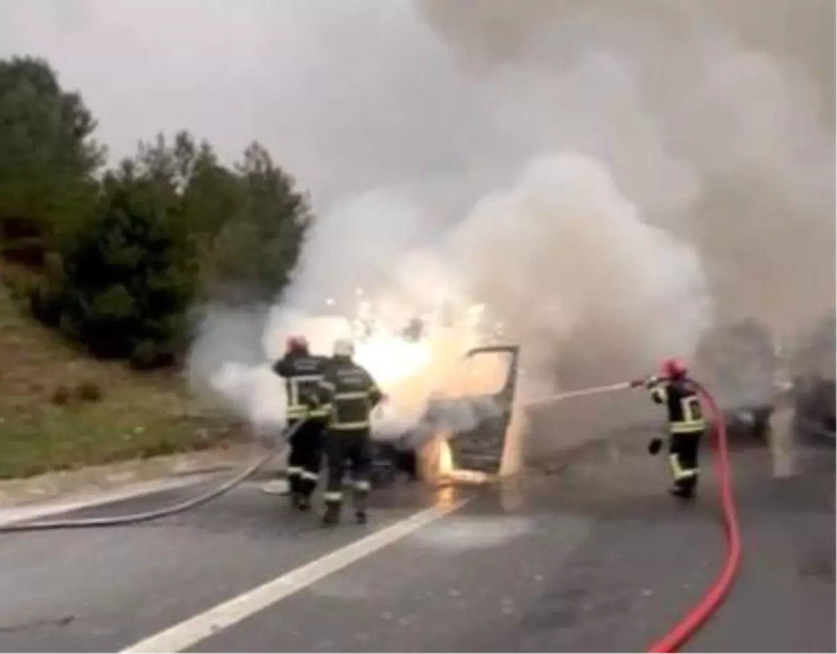 Yangın sonrası minibüs enkazı