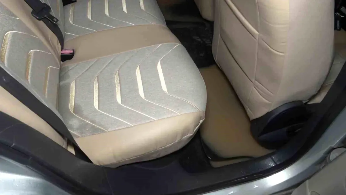 Antalya’da şiddetli yağış sonrası su basan site