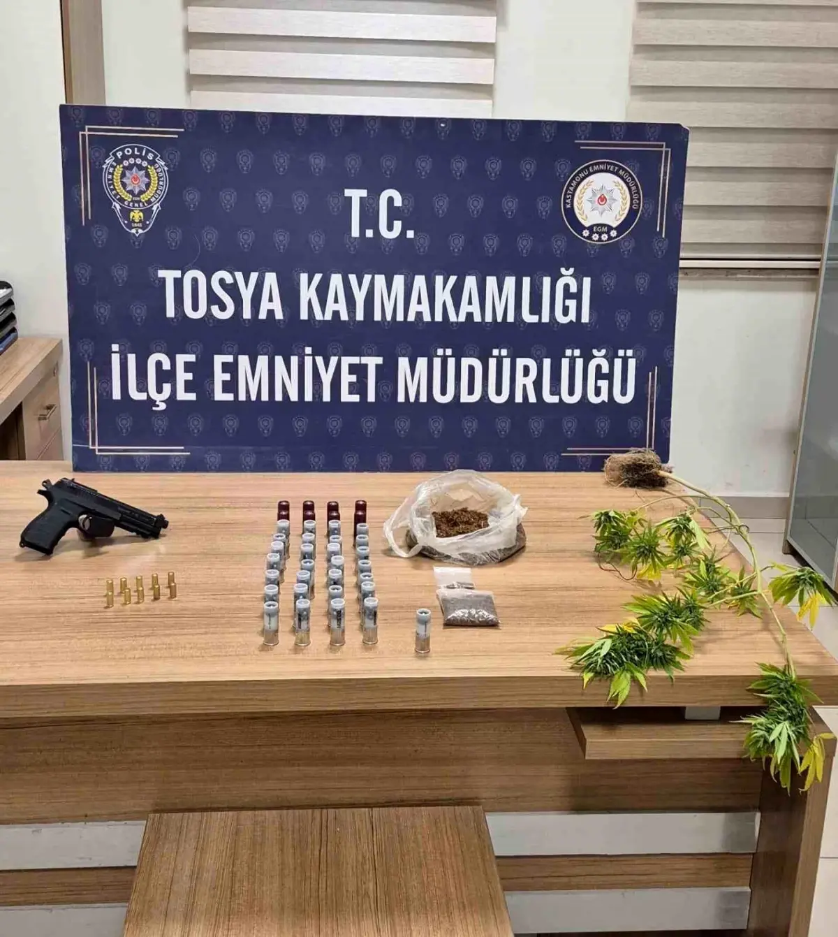 Tosya'da Motosikletle Yakalanan Sanık, Ağrı Sebebiyle Uyuşturucu Kullandığını İtiraf Etti