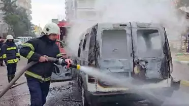 Nizip’te Park Halindeki Ticari Araçta Şiddetli Yangın