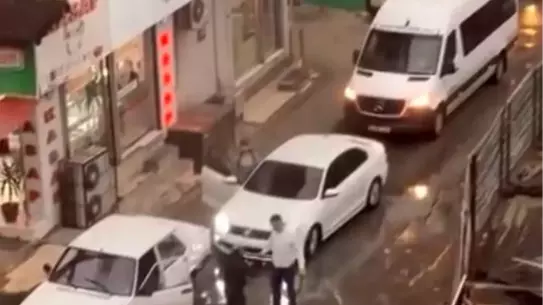 Karabağlar’da Trafik Tartışması Şiddetli Saldırıyla Sonuçlandı