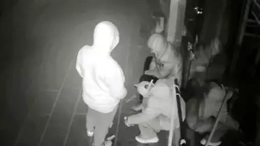 Aksaray’da Gece Yarısı Tekstil Mağazası Soygunu Kamerada Görüntülendi