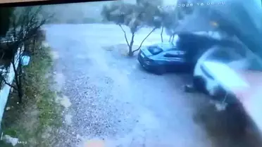 Muğla’da Şiddetli Fırtına Otopark Çatısını Uçurdu