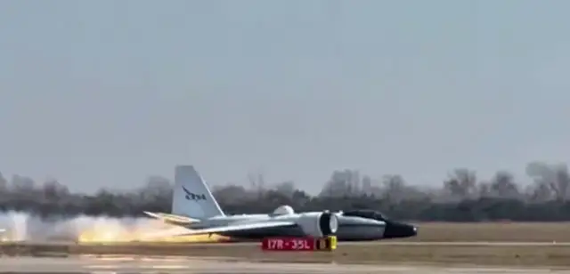 Uçak enkazı ve yangın sonrası görüntü