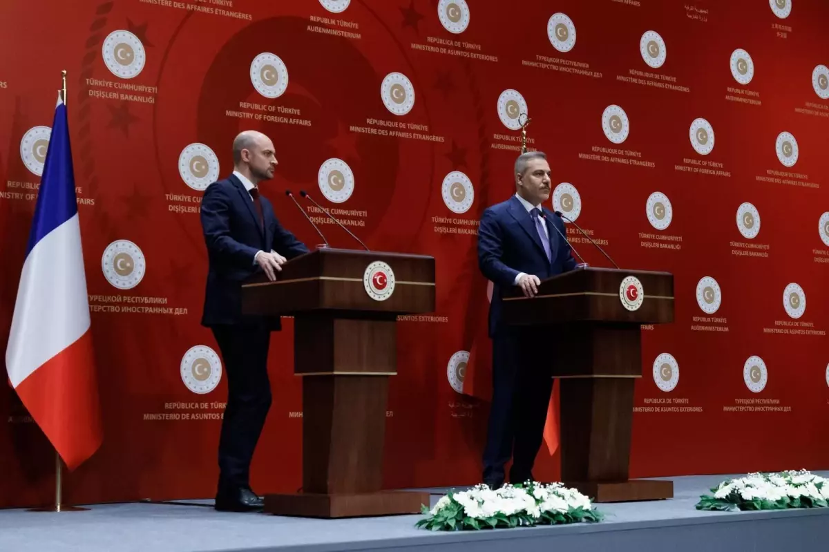 Türkiye ve Fransa Ekonomik İşbirliğini Derinleştiriyor: Fidan ve Barrot'tan Verimli Görüşme