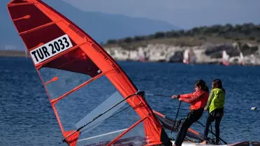 Foça’nın Rüzgarı: Su Sporlarıyla Gelen Uluslararası Turizm Fırsatı