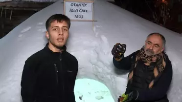 Kafede çay ve çiğ köfte servisi