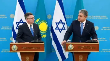 İsrail ve Kazakistan yetkilileri imza töreninde