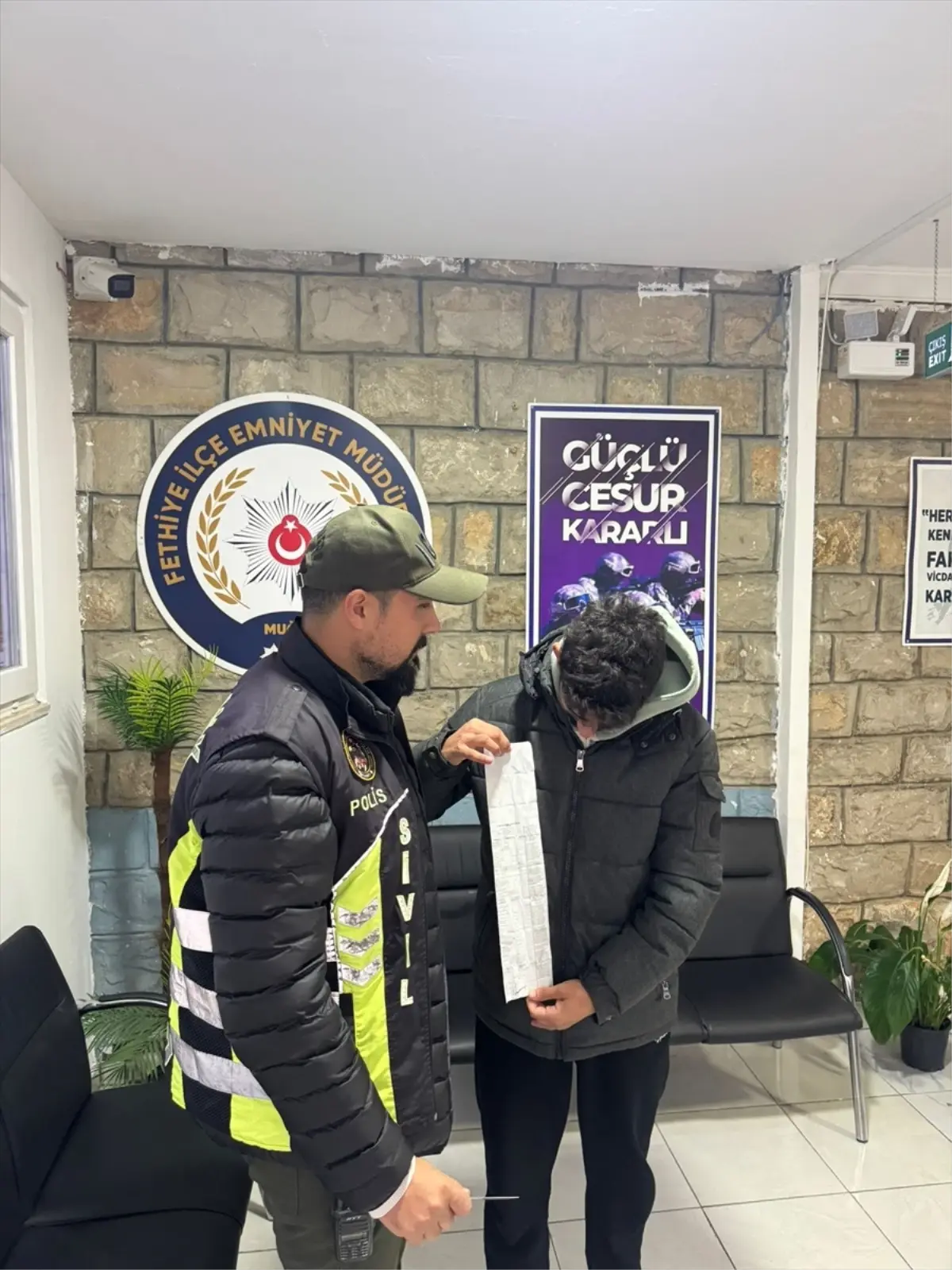 Fethiye sahilinde akrobatik motosiklet