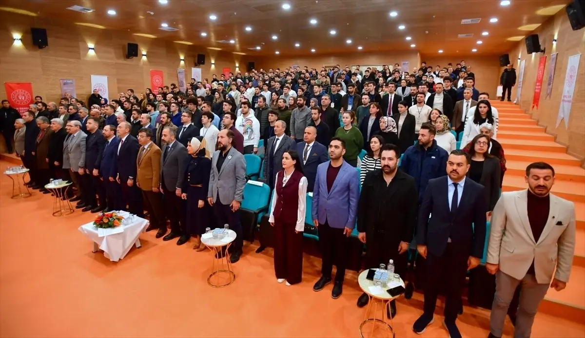 Van’da kış kampına katılan üniversite öğrencileri