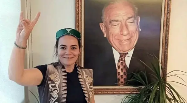 Saç örme protestosu görüntüsü