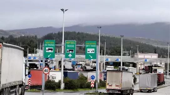 Kuzey Makedonya’da Kamyon Şoförleri Bogorodica’da Yeni Sınır Sistemi Karşıtı Protesto Düzenledi