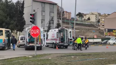 Karabük’te Motosiklet Çarpışması: Sürücü ve Yolcu Yaralandı
