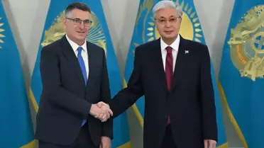 Kazakistan Cumhurbaşkanı Tokayev, İsrail Dışişleri Bakanı Saar'ı Kabul Etti
