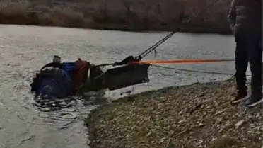 Kırıkkale'de Traktör Kızılırmak Nehri'ne Sürüklenirken