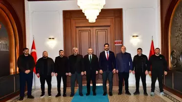 Taha Akgül, Trabzon Valiliği ve Büyükşehir Belediyesi'ni Ziyaret Etti