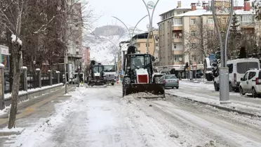 Van’da Karla Mücadele: 694 Mahalle Yolu Ulaşıma Açıldı