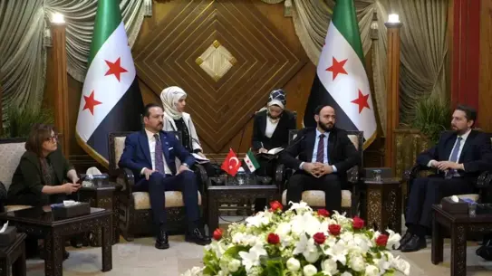 Kürşad Zorlu, Halep Valiliğinde Suriye Politikası Üzerine Görüşmeler Gerçekleştirdi