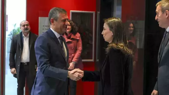 DEM Partisi, CHP Genel Başkanı Özgür Özel'i Ziyaret Etti