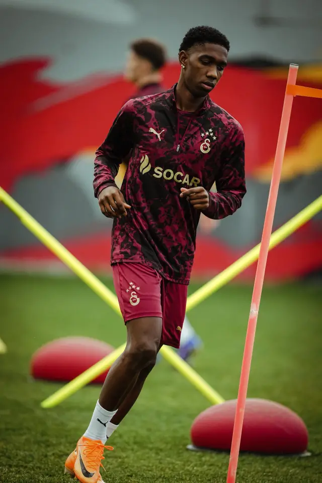 Galatasaray formasıyla Asprilla