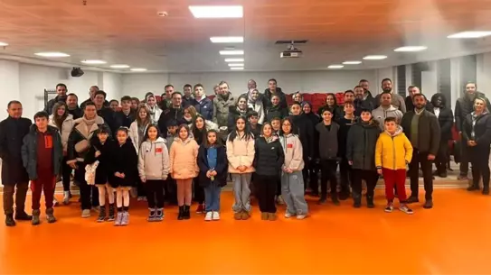 DPÜ'de Sporcular İçin Beslenme ve Medikal Destek Semineri Gerçekleşti